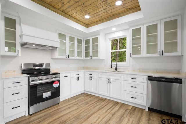 11936 Sycamore St, Tyler, TX 75704