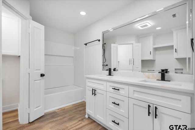 11936 Sycamore St, Tyler, TX 75704