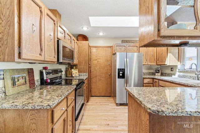 7248 S Hilltop Way, Boise, ID 83709