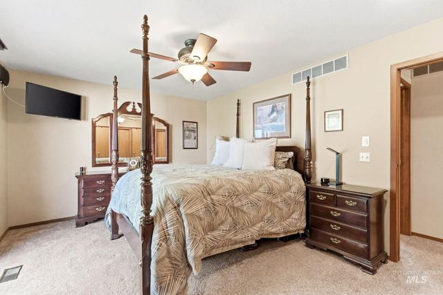 7248 S Hilltop Way, Boise, ID 83709