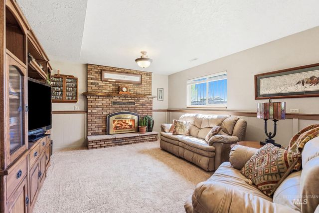 7248 S Hilltop Way, Boise, ID 83709