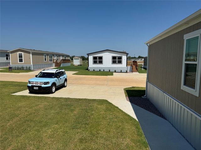 1800 Oak Grove Road E 299, Burleson, TX 76028