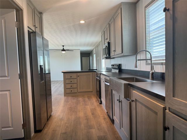 1800 Oak Grove Road E 299, Burleson, TX 76028
