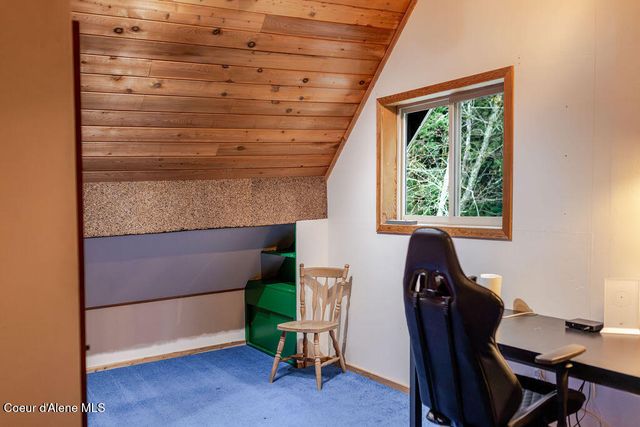 900 Trestle Creek RD, Hope, ID 83836