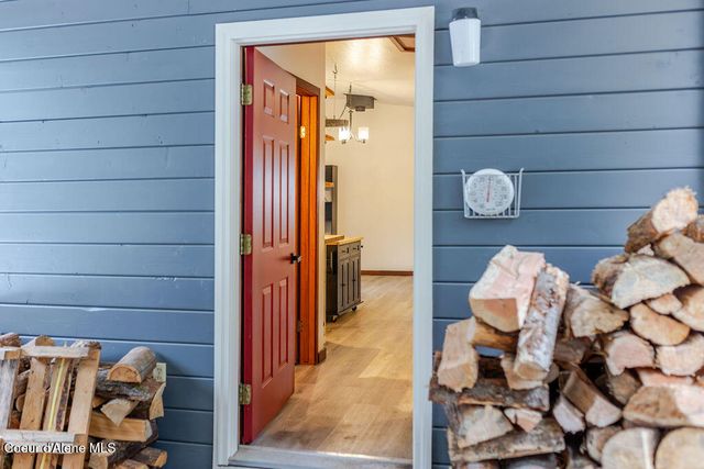 900 Trestle Creek RD, Hope, ID 83836