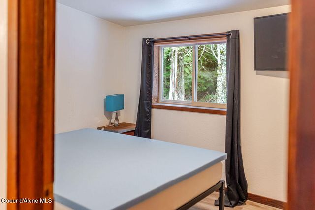 900 Trestle Creek RD, Hope, ID 83836