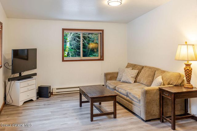 900 Trestle Creek RD, Hope, ID 83836