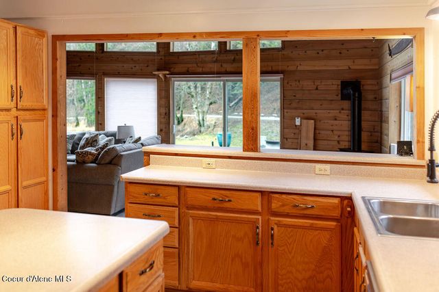 900 Trestle Creek RD, Hope, ID 83836