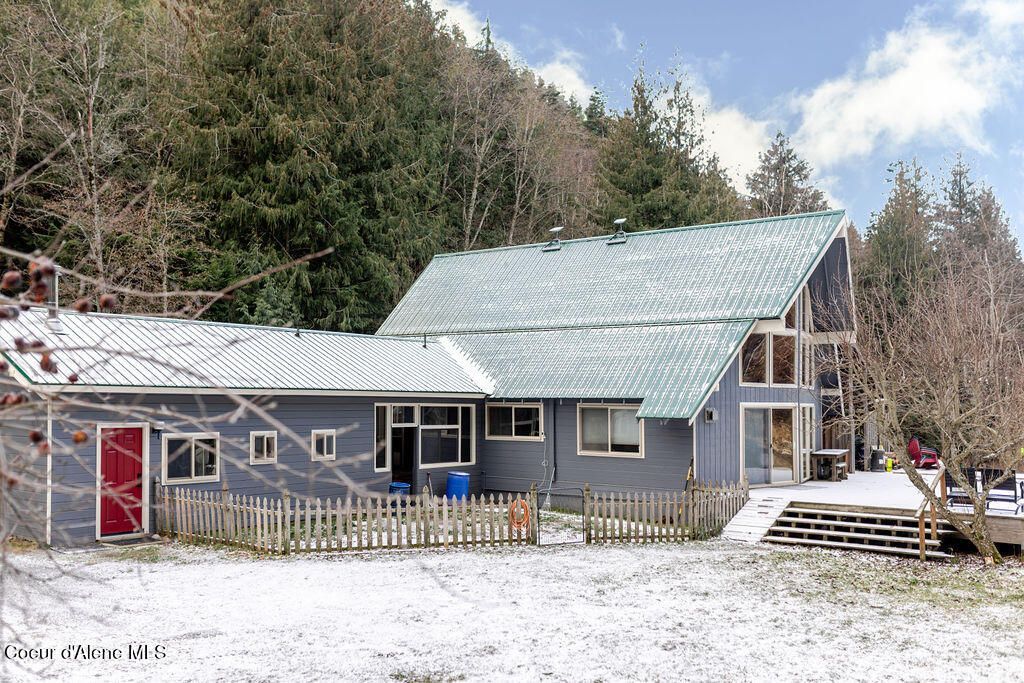 900 Trestle Creek RD, Hope, ID 83836