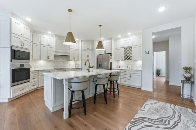 1501 N Legend Court, Muncie, IN 47304