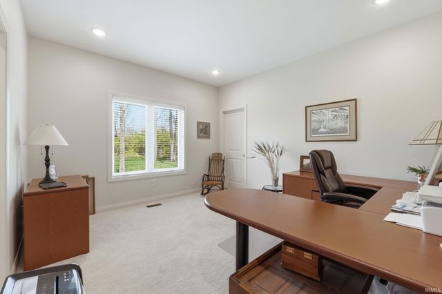 1501 N Legend Court, Muncie, IN 47304