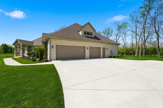 1501 N Legend Court, Muncie, IN 47304