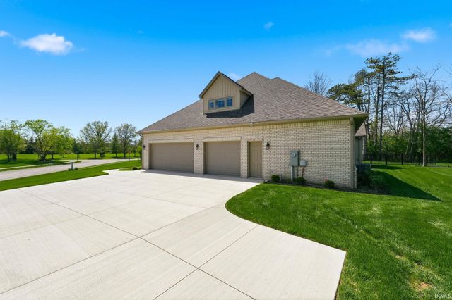 1501 N Legend Court, Muncie, IN 47304