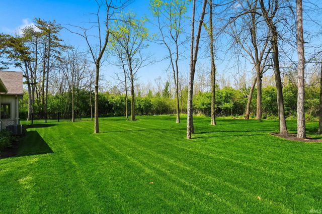 1501 N Legend Court, Muncie, IN 47304
