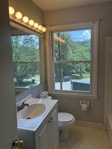 211 Sawyer Brown Ct, Nashville, TN 37221