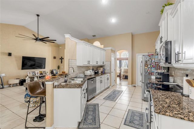 625 QUAIL LAKE DRIVE, Debary, FL 32713