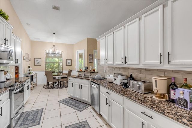 625 QUAIL LAKE DRIVE, Debary, FL 32713