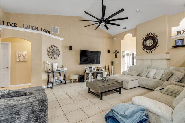 625 QUAIL LAKE DRIVE, Debary, FL 32713