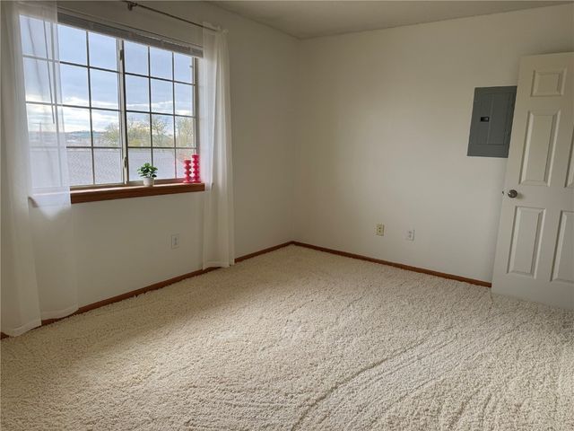 3150 Wilson Avenue SW 10, Cedar Rapids, IA 52404