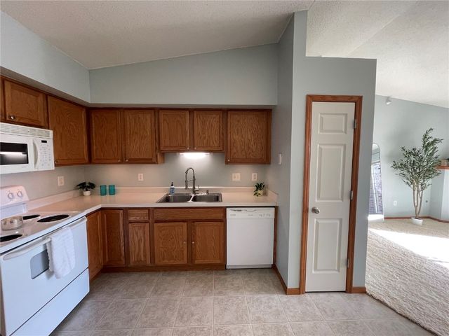 3150 Wilson Avenue SW 10, Cedar Rapids, IA 52404