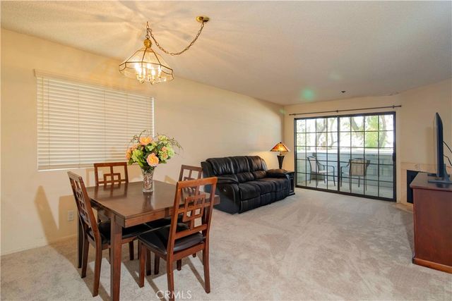 6545 Reseda Boulevard 8, Reseda, CA 91335