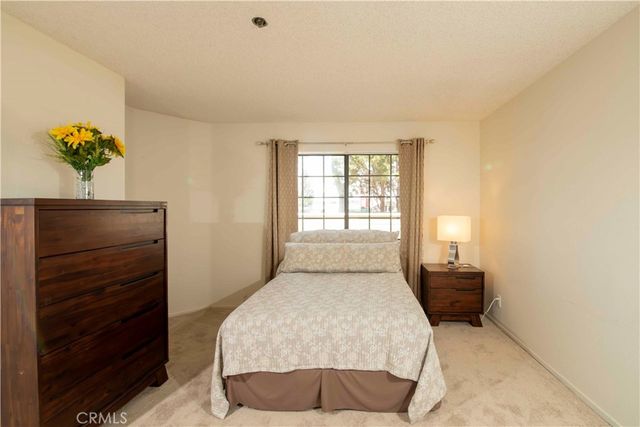 6545 Reseda Boulevard 8, Reseda, CA 91335