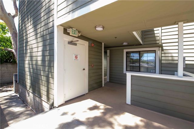 6545 Reseda Boulevard 8, Reseda, CA 91335