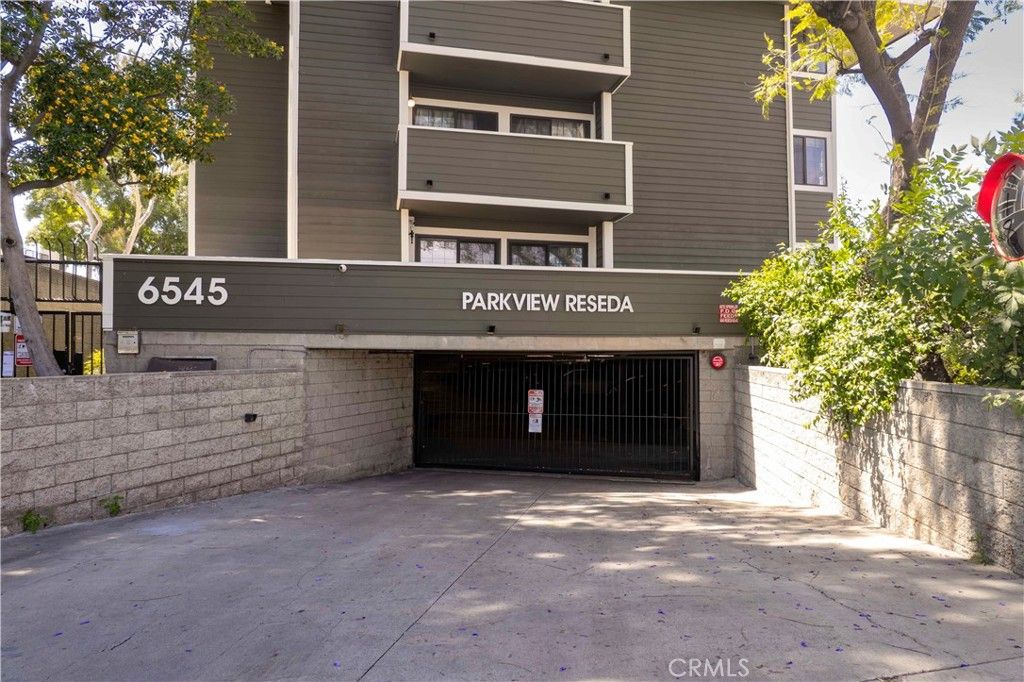 6545 Reseda Boulevard 8, Reseda, CA 91335