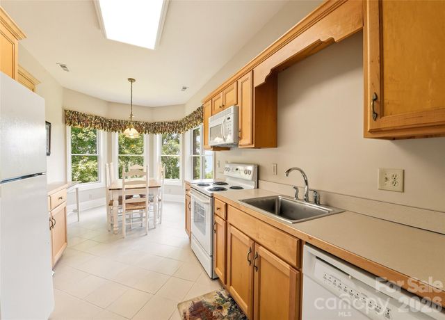 106 Coyote Ridge, Maggie Valley, NC 28751
