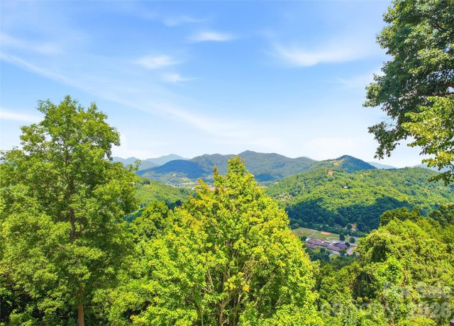 106 Coyote Ridge, Maggie Valley, NC 28751