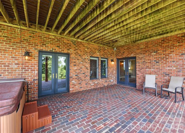 106 Coyote Ridge, Maggie Valley, NC 28751