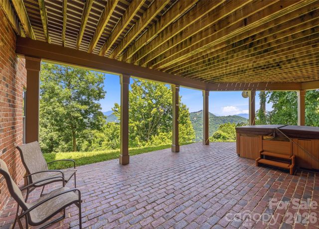 106 Coyote Ridge, Maggie Valley, NC 28751