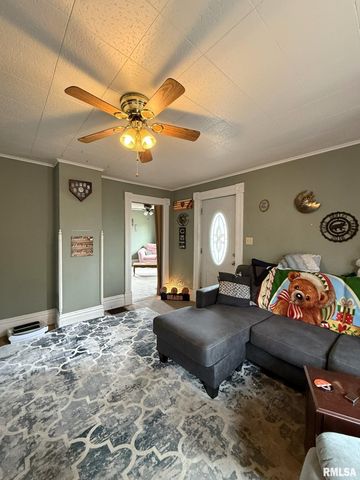 376 PINE Street, Galesburg, IL 61401