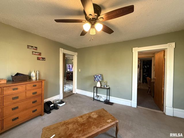 376 PINE Street, Galesburg, IL 61401