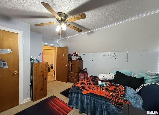 376 PINE Street, Galesburg, IL 61401