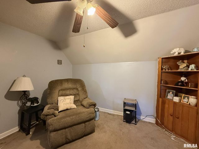 376 PINE Street, Galesburg, IL 61401