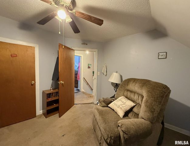 376 PINE Street, Galesburg, IL 61401