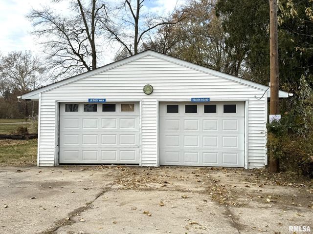 376 PINE Street, Galesburg, IL 61401