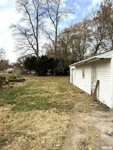 376 PINE Street, Galesburg, IL 61401