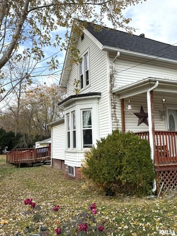 376 PINE Street, Galesburg, IL 61401
