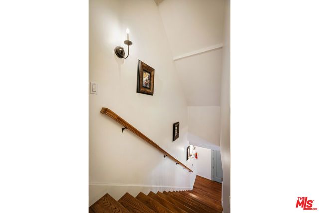 208 Knoll Road, Big Bear City, CA 92315