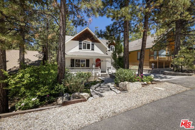 208 Knoll Road, Big Bear City, CA 92315