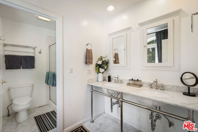 208 Knoll Road, Big Bear City, CA 92315