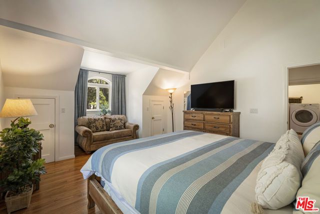 208 Knoll Road, Big Bear City, CA 92315