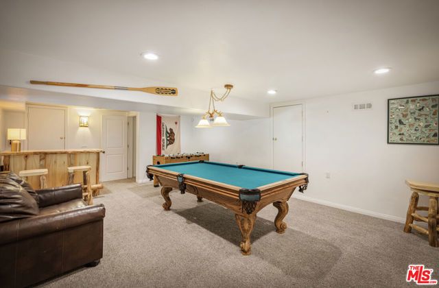 208 Knoll Road, Big Bear City, CA 92315