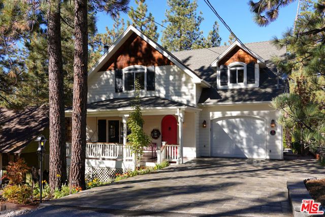 208 Knoll Road, Big Bear City, CA 92315