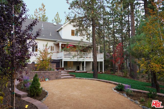 208 Knoll Road, Big Bear City, CA 92315
