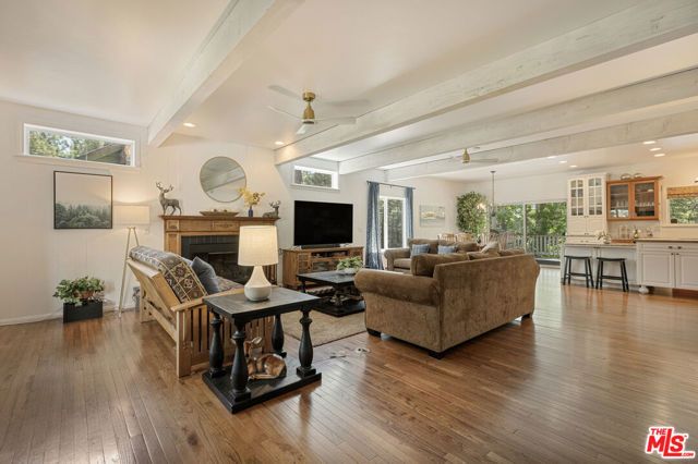 208 Knoll Road, Big Bear City, CA 92315