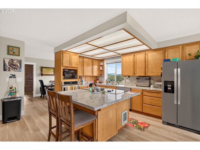 12345 Sw SPRING HILL Rd, Gaston, OR 97119