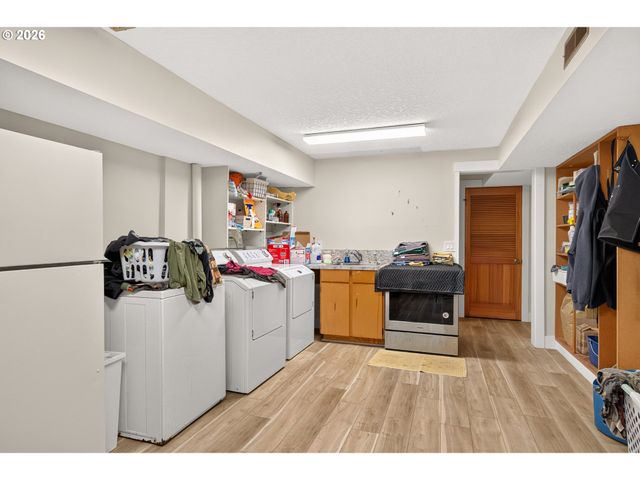 12345 Sw SPRING HILL Rd, Gaston, OR 97119
